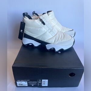 SOREL Women's 8.5 Kinetic Impact Puffy Zip Waterproof Boots Insulated Chalk NWT